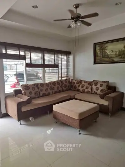 image_rental-27365297