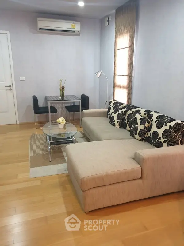 image_rental-5272650