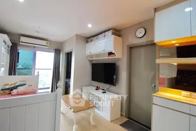 Fully Furnished 1 Bedroom Condo at The Tempo Grand Wutthakat-2