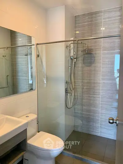 Fully Furnished 1 Bedroom Condo at Knightsbridge Prime Onnut-4