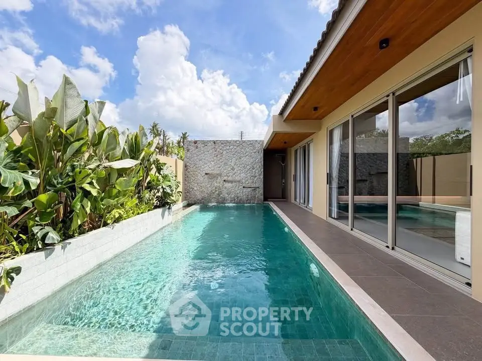 Luxurious villa with private pool and modern design, perfect for relaxation and entertainment.