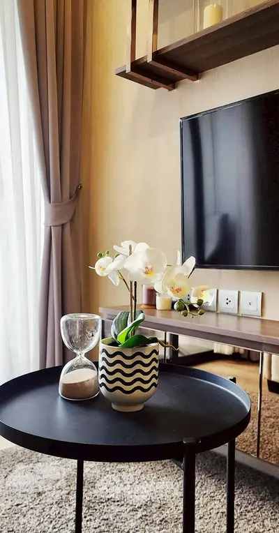 Stylish living room with modern decor and elegant furnishings.