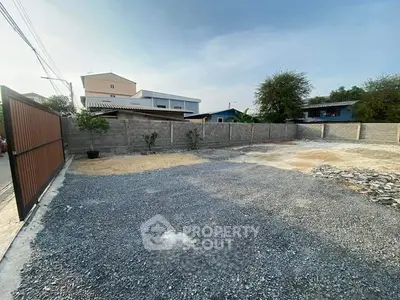 1853464-2-Photoroom.png
