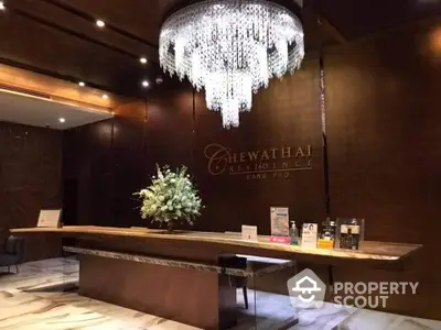 Fully Furnished 1 Bedroom Condo at Chewathai Residence-5