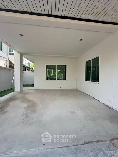 image_rental-31053213