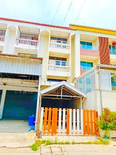 image_rental-27012086