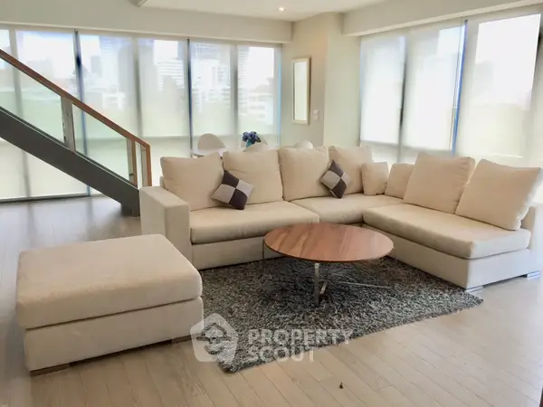 image_rental-5283147