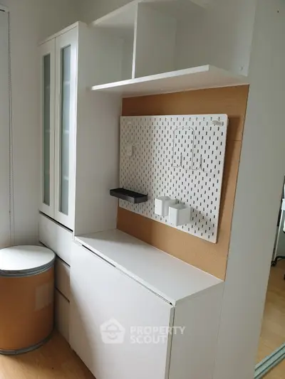  1 Bedroom Condo at Lumpini Place Srinakarin Huamak-3