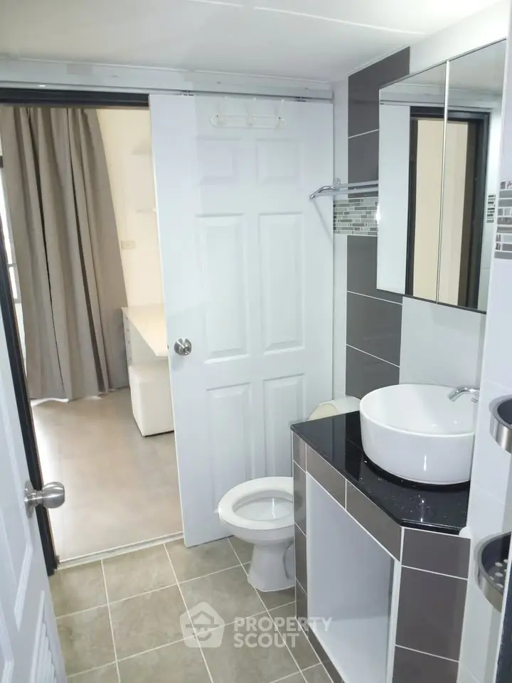 Modern bathroom with sleek design and stylish fixtures