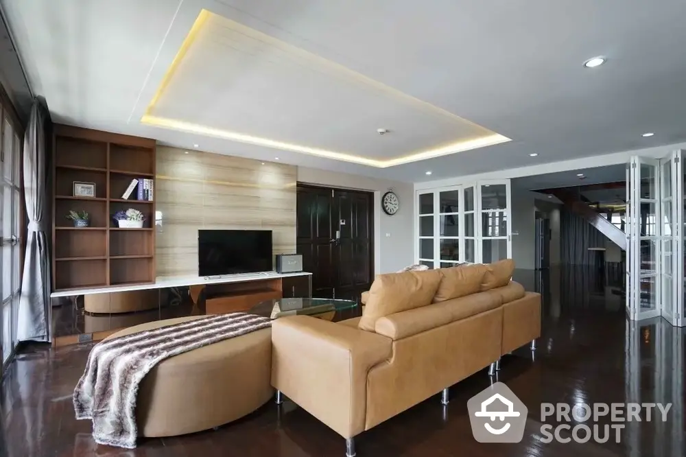  4 Bedrooms Condo at Adamas Phahonyotin Condominium-1