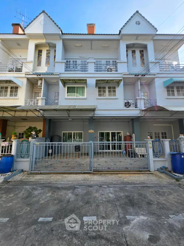 image_rental-28366596