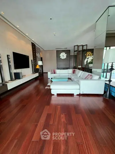 image_rental-31007943