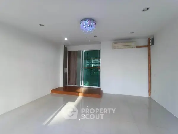 image_rental-31443685