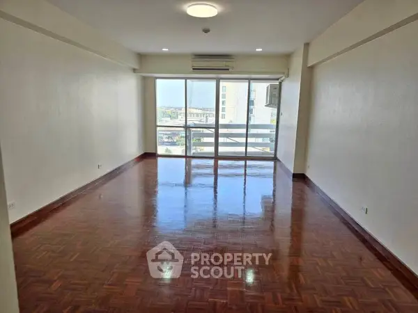 image_rental-30455805