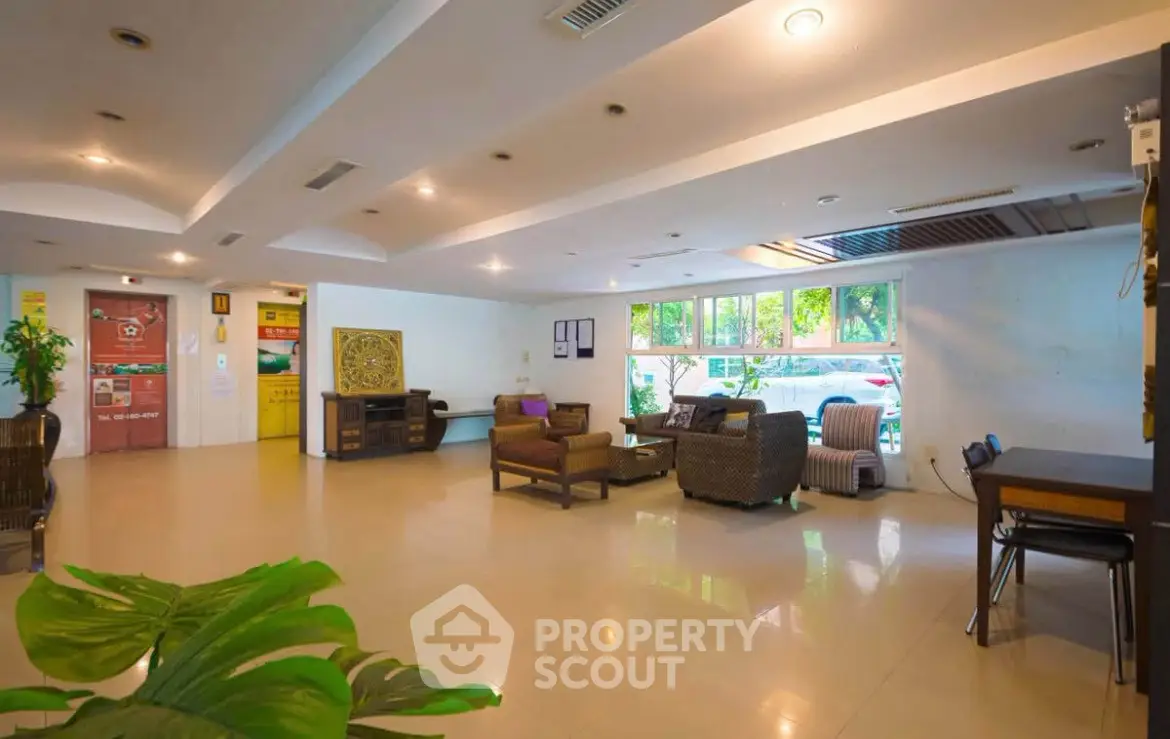 Spacious and inviting lobby area with modern seating and natural light.