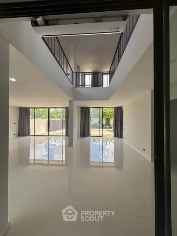 image_rental-28269956