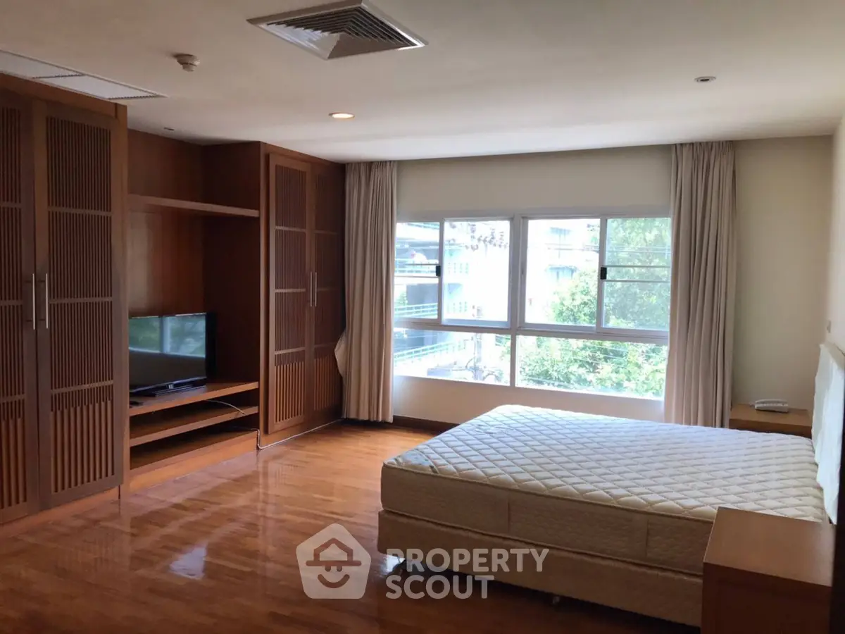  3 Bedrooms Condo at Sathorn Seven Residence-1