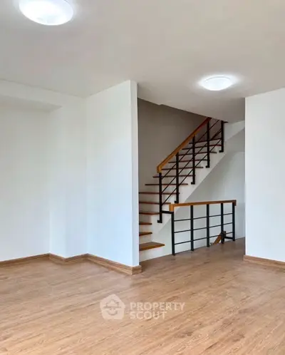 Screenshot 2568-09-24 at 22.40.32.jpg