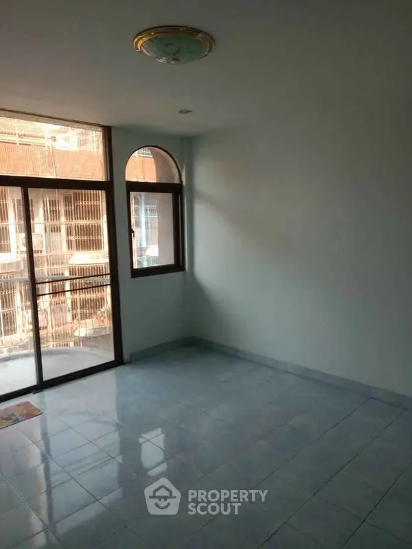 image_rental-28295795