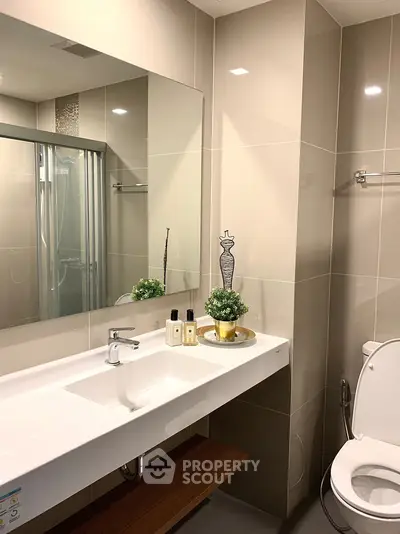  1 Bedroom Condo at Ideo Sathorn Wongwian Yai-7