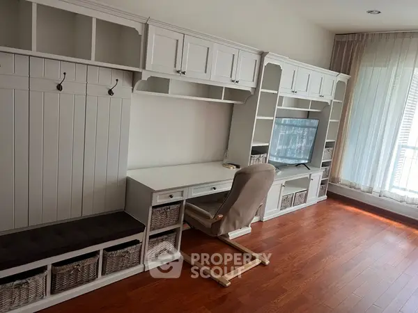 image_rental-30802105