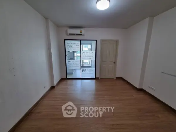 image_rental-24531172