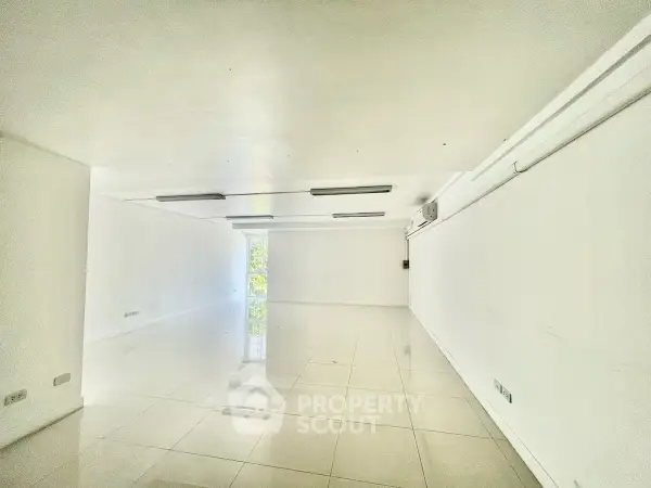 image_rental-27715552