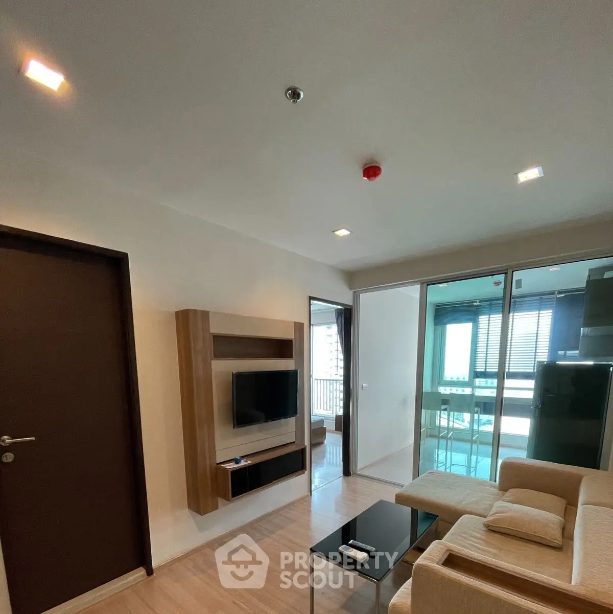  1 Bedroom Condo at Rhythm Sathorn Livingroom