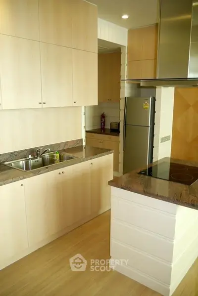  2 Bedrooms Condo at Baan Sathorn Chaopraya-4