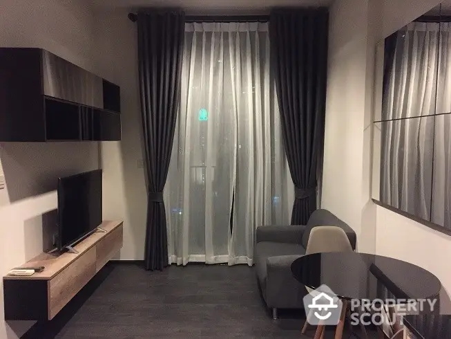  1 Bedroom Condo at Edge Sukhumvit 23-1