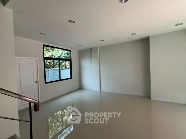 image_rental-30460994