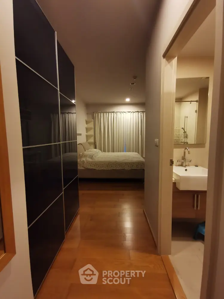  1 Bedroom Condo at Hive Taksin-1