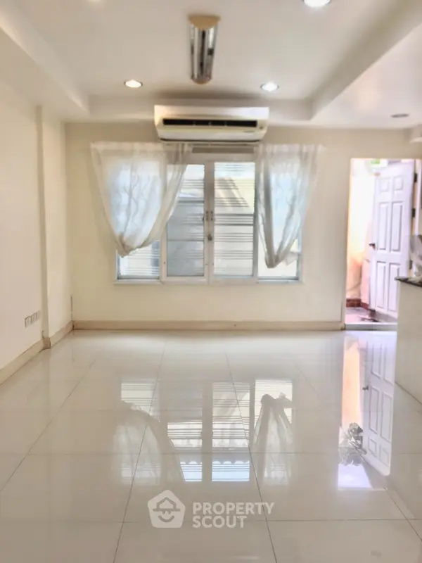 image_rental-16403935