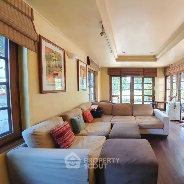 image_rental-8329106