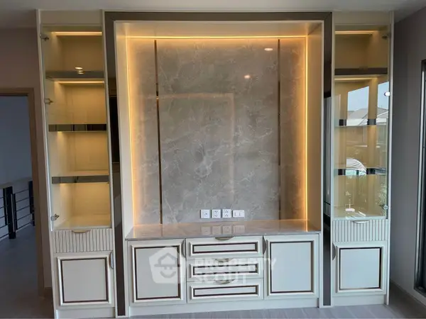 image_rental-14717437