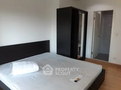  1 Bedroom Condo at Aspire Rama 4-2