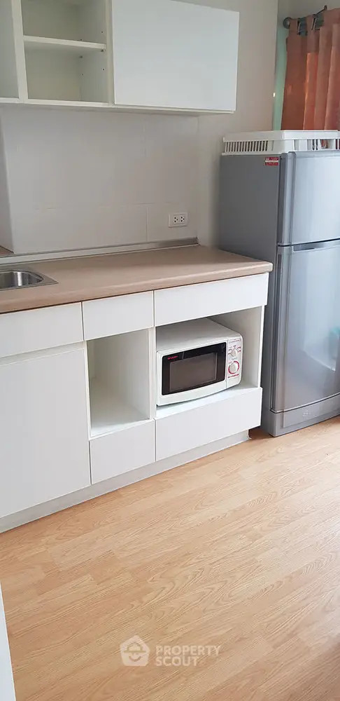  1 Bedroom Condo at Lumpini Place Srinakarin Huamak-1