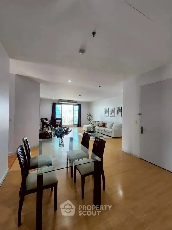 image_rental-29878890