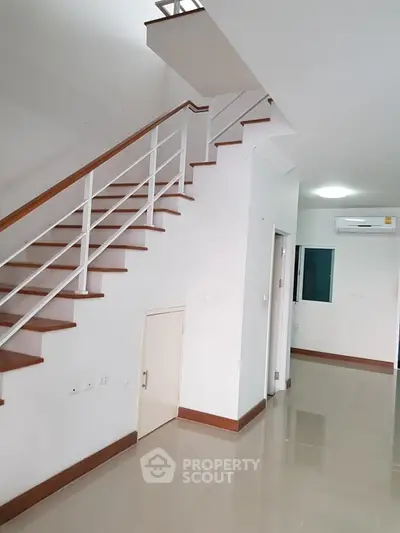 image_rental-13613668