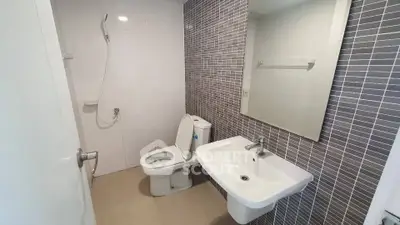 Modern bathroom with sleek design and contemporary fixtures