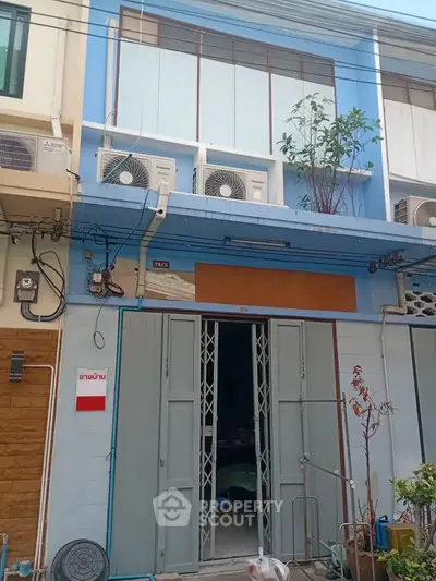 image_rental-30497915