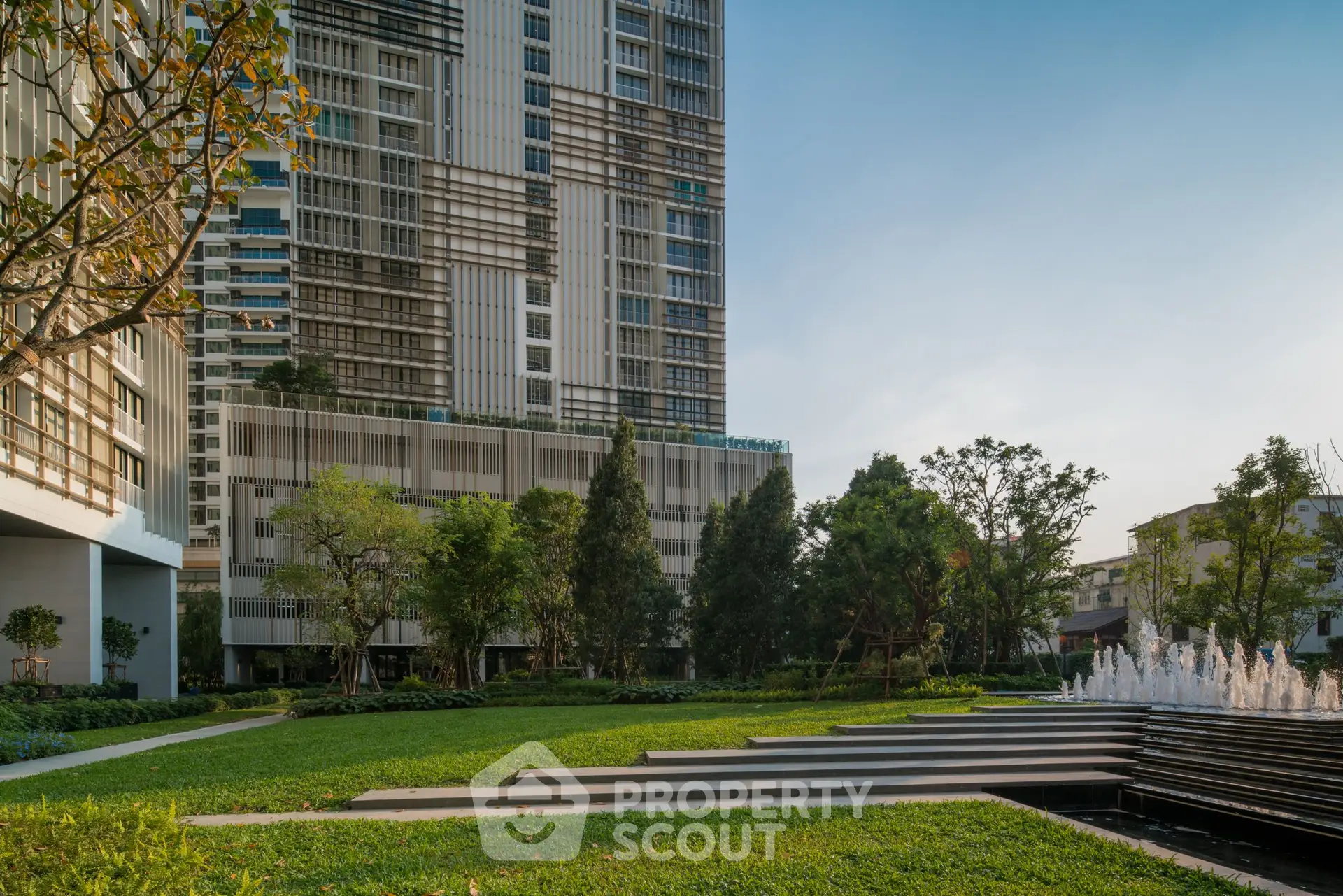 Park Origin Phrom Phong