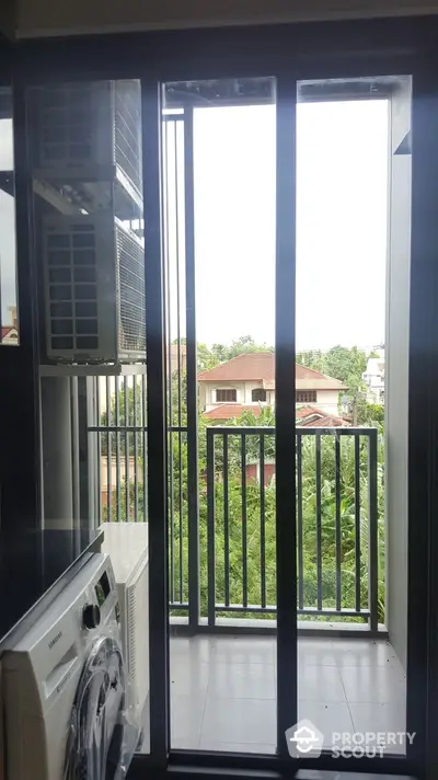  2 Bedrooms Condo at The Line Wongsawang-2