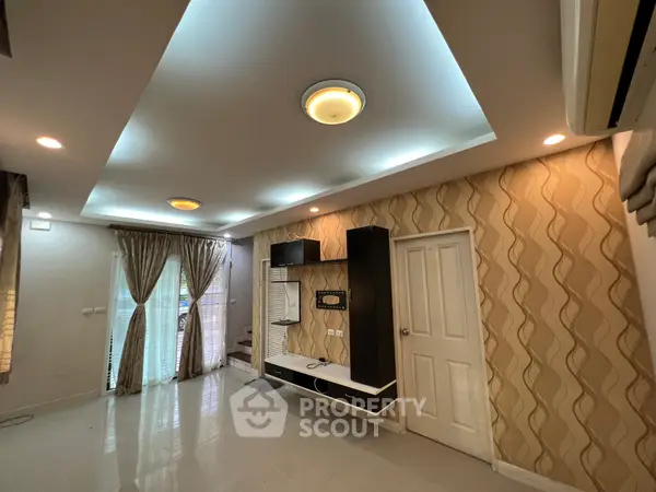 image_rental-8311550