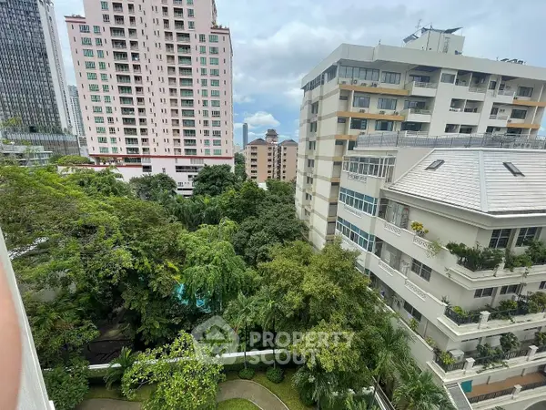 คอนโด 2-ห้องนอน ที่ บ้านสวนเพชร คอนโดมิเนียม ใกล้ BTS พร้อมพงษ์