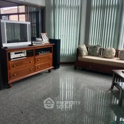 image_rental-28455496