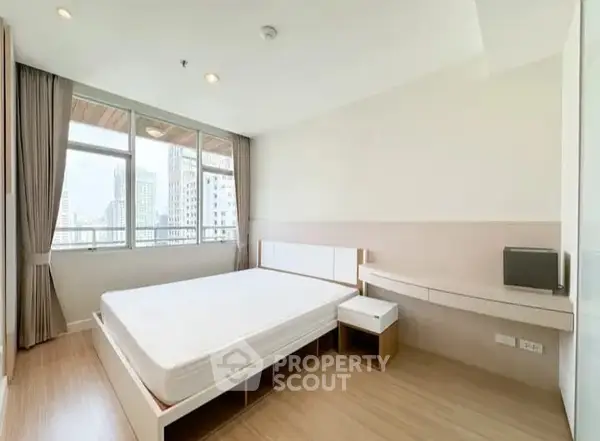 คอนโด 2-ห้องนอน ที่ แกรนด์ หลังสวน คอนโดมิเนียม ใกล้ BTS ราชดำริ