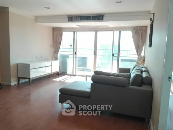 image_rental-5298355