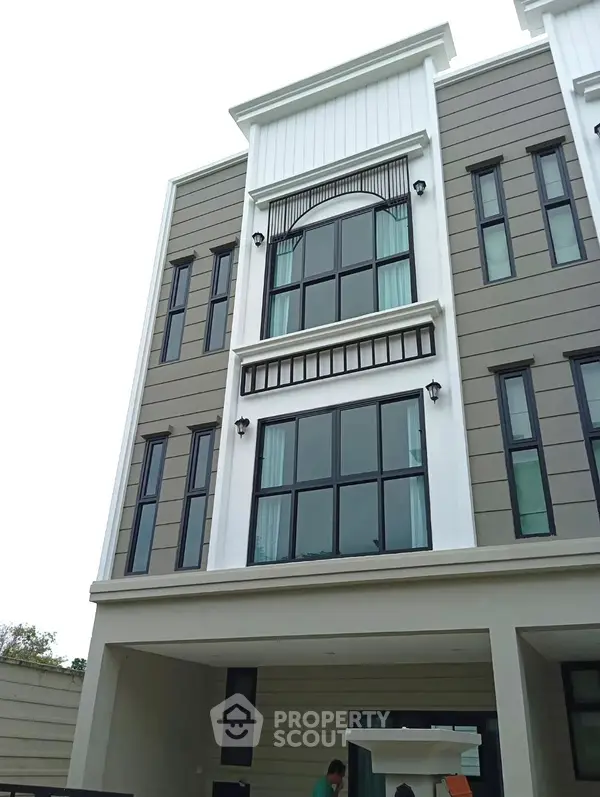 image_rental-28875322