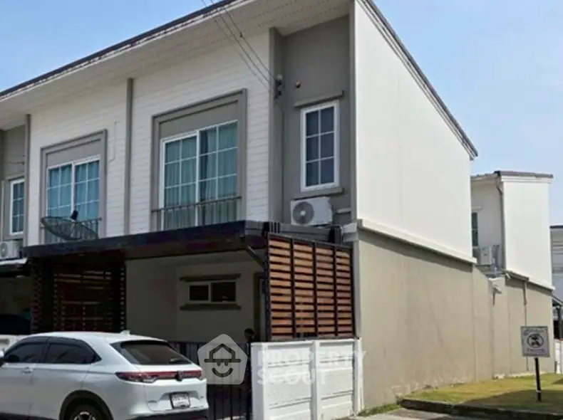 Screenshot 2569-03-17 at 21.57.58.jpg